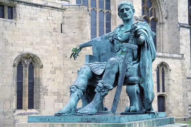 Spomenik Konstantinu Veliki