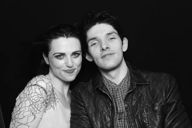 Katie Makgrat en Colin Morgan