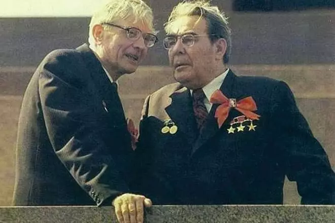 Mikhail Suslov와 Leonid Brezhnev.