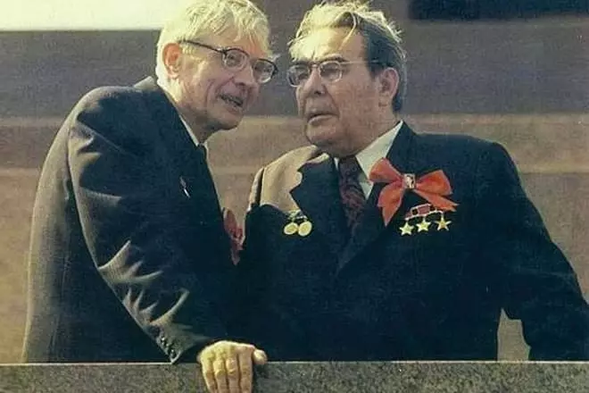 Mikhail Suslov en Leonid Brezhnev