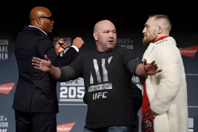 Anderson Silva kaj Conor McGregor