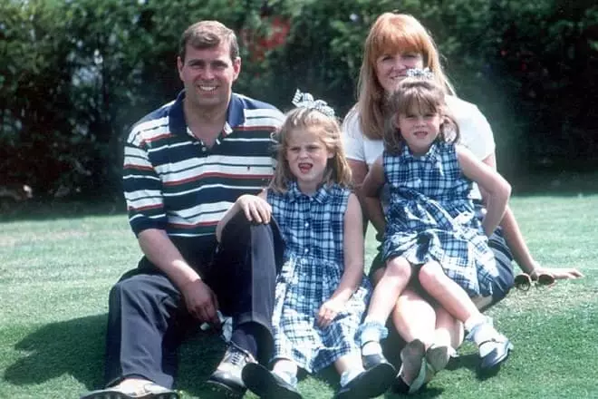 Putera Andrew dan Sarah Ferguson dengan anak perempuan