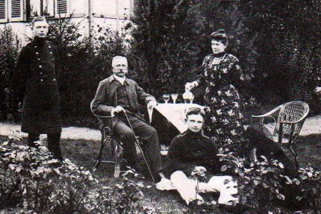 Гийнс Гудериан със семейството