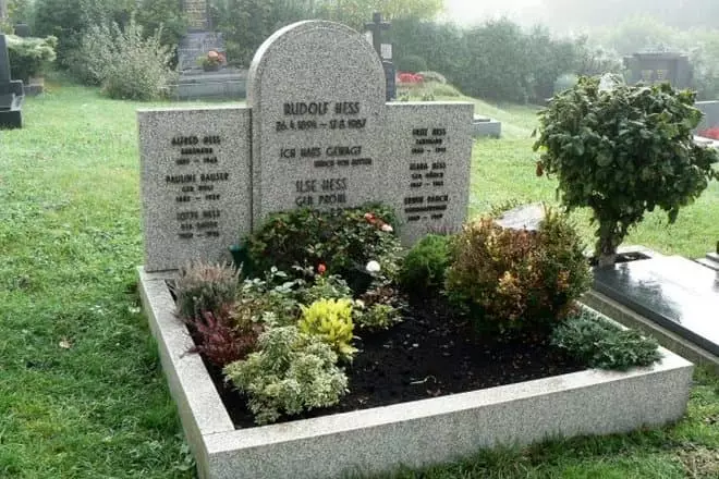 Alde grave Rudolph Hess