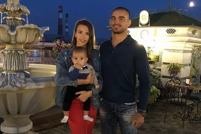 Andrey Koreshkov en sy familie