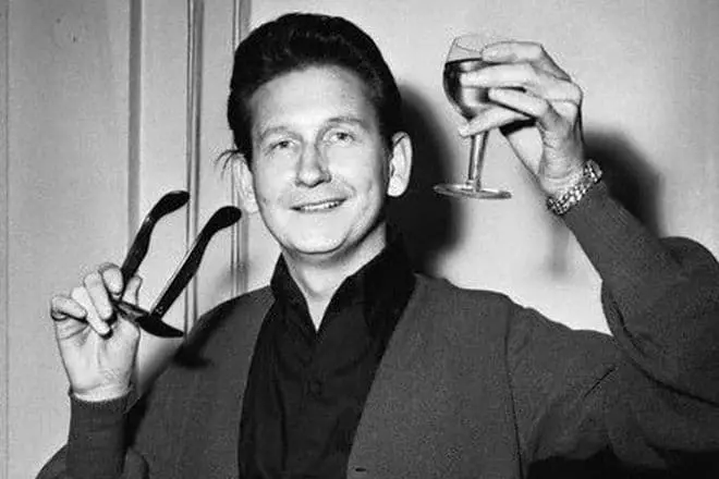 Roy orbison gan spéaclaí