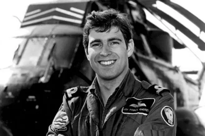 Pilot Prince Andrew.