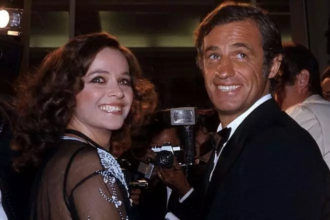 Laura Antonelli와 Jean-Paul Belmondo.