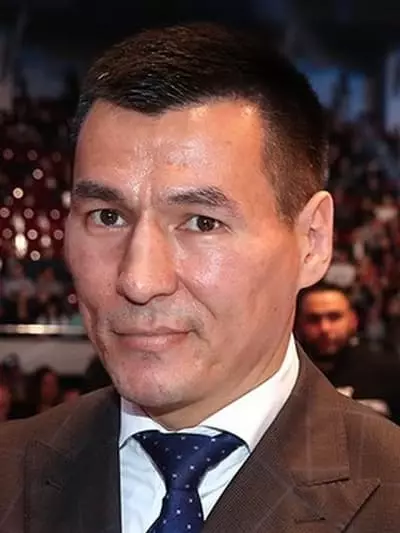 Batu Hasikov - biography, photo, martial arts, personal life, news 2021