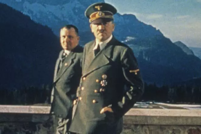 Martin Borman na Adolf Hitler