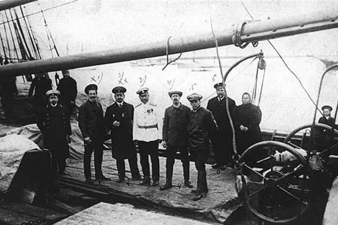 George Sedov cu participanți la expediție