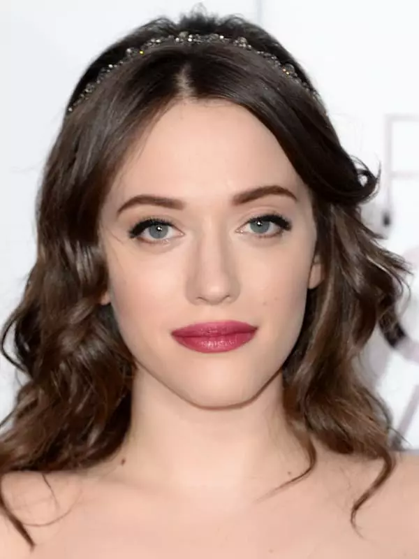 Kat Dennings - biyografi, foto, sinema, lavi pèsonèl, Nouvèl 2021