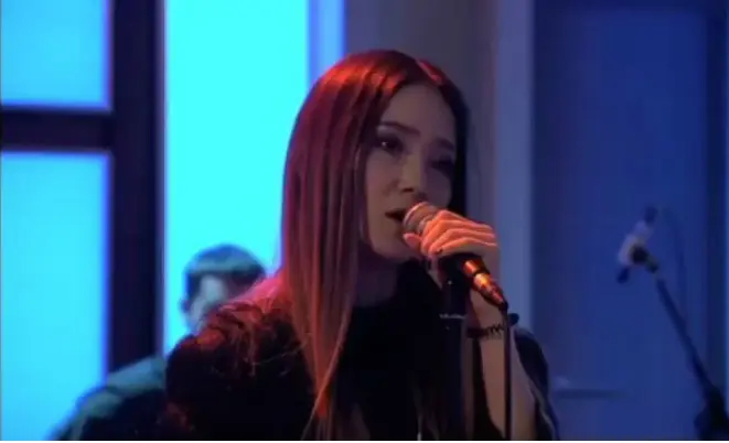 歌手Gulnara Silbaev.