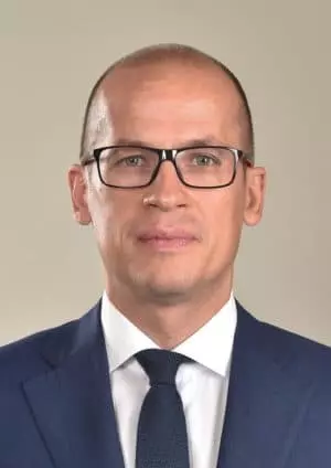 Aleksandras Brechavovas - biografija, nuotrauka, politika, asmeninis gyvenimas, naujienos 2021