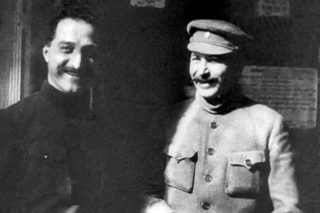 SERGO ORDZHONIKIDZE 및 JOSEPH Stalin.