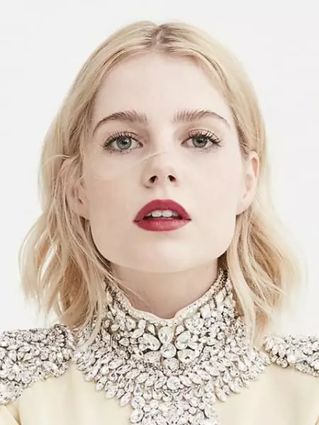 Lucy Bointon - 传记，照片，电影，个人生活，新闻2021