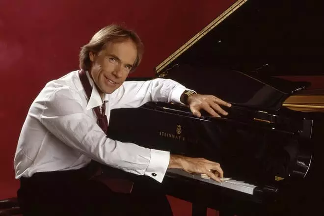 Pianist Richard Kladerman.