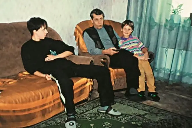 George Martynnyuk mit Enkelkindern