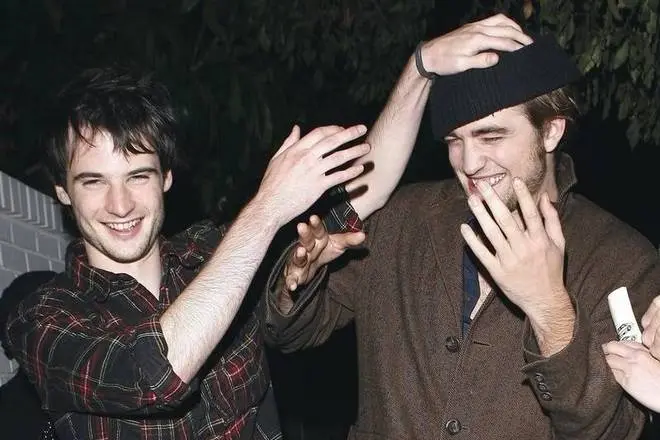 Tom Starrowning နှင့် Robert Pattinson