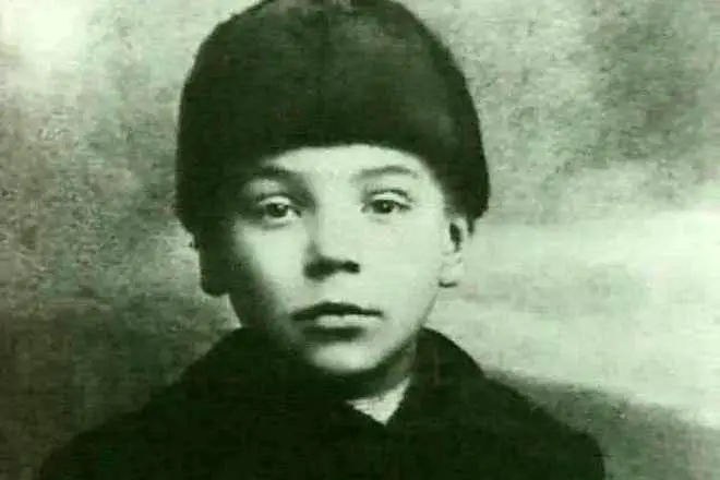 Alexey Cendawan pada zaman kanak-kanak