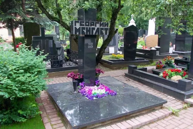 Grave George Mengleta