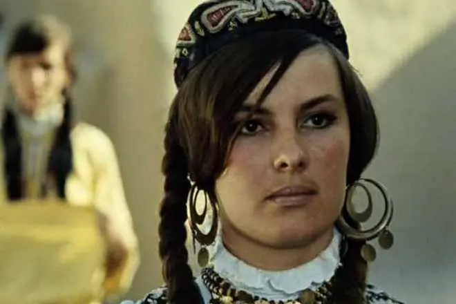 Tatyana Tkach在电影中“白色的沙漠太阳”