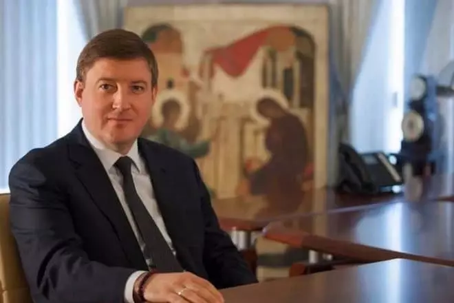 Gobernador de la región de Pskov Andrey Turchak