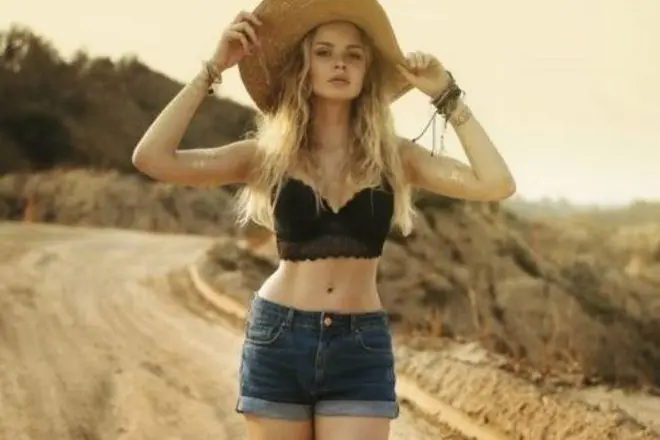 Model Veronika Nikulshina