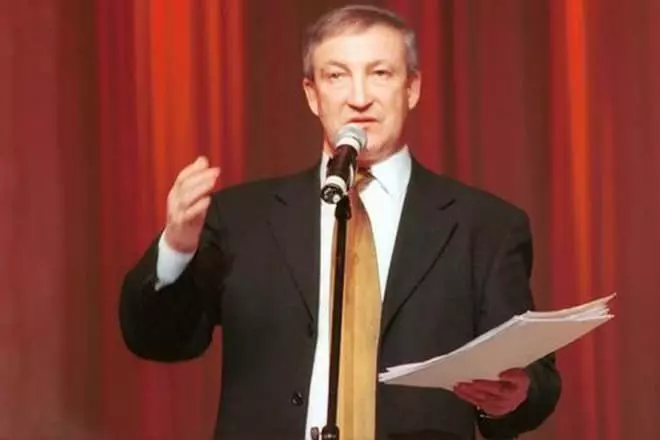 Semyon Altov na pozornici