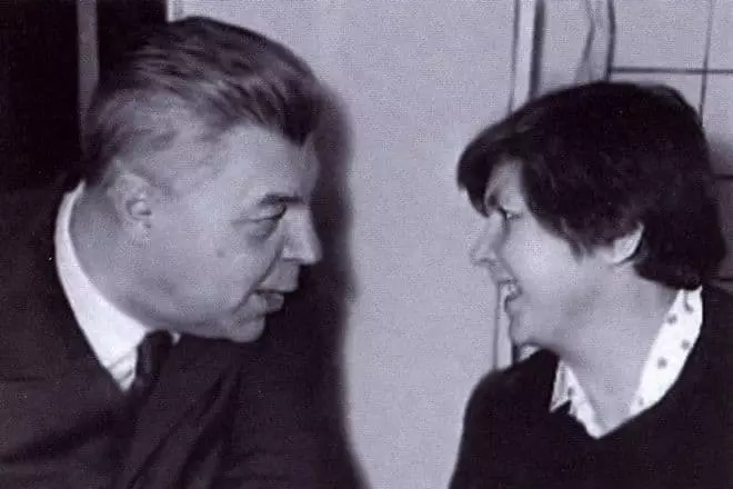 ایوان Efremov و همسرش Taisiya
