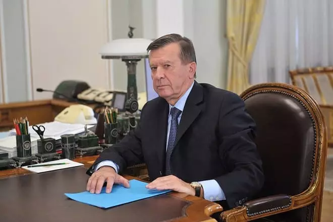 Victor Zubkov a l'oficina
