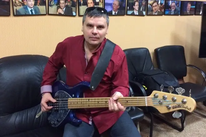 Bass Alexander Holochav