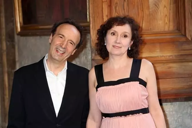 Ο Roberto Benigny και η σύζυγός του ορείχαλκου Nicoletta