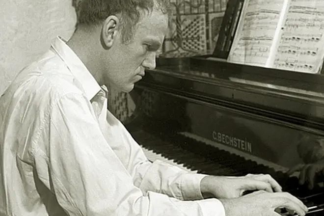 Pianist Svyatoslav Richter.