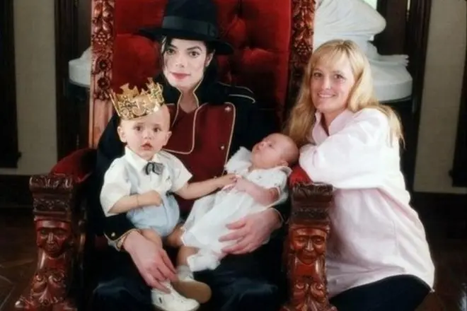 Debbie Row i Michael Jackson z dziećmi