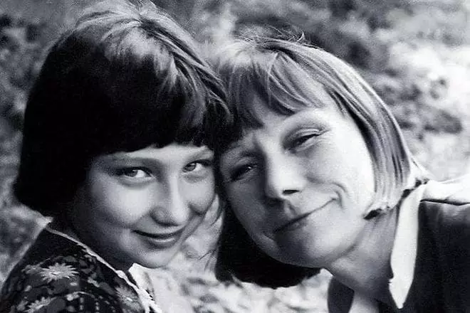 Elizabeth Nikishchina et sa fille Katya