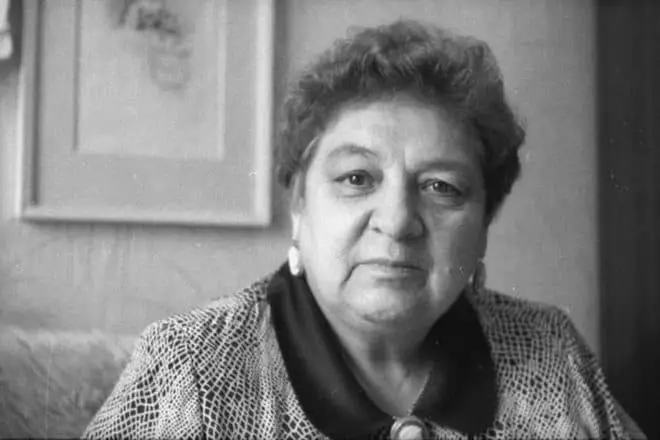 Irina Tokmakova.