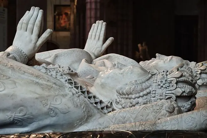 Makam Catherine Medici