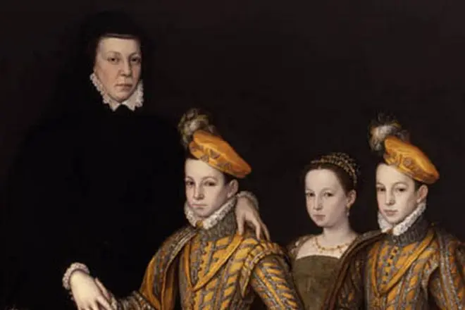 EKaterina Medici dengan anak-anak