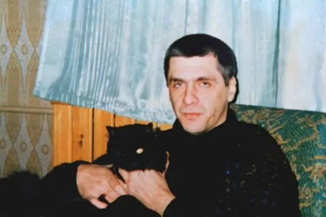 Kompositor at vocalist Sergei Korjukov.