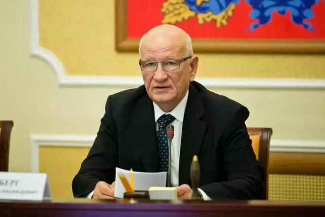 Gobernador de la región de Orenburg Yuri Berg