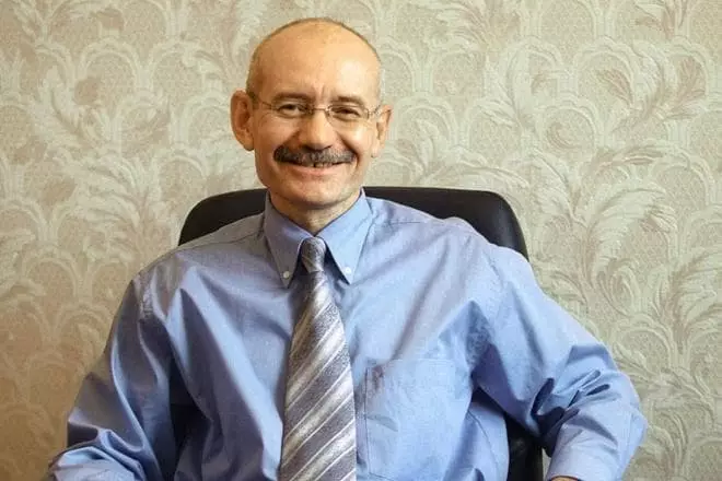 Chính trị gia Rustem Khamitov.
