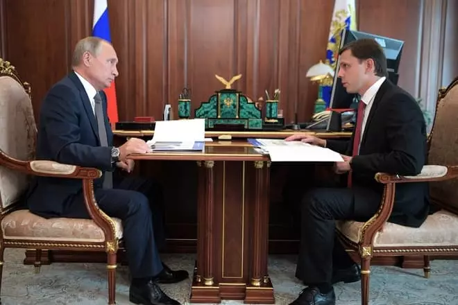Andrei Klychkov na Vladimir Putin