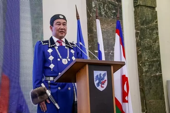 Vedúci Sakha republiky (Yakutia) Aysen Nikolaev