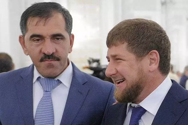 Yunus-Beck Eucarov at Ramzan Kadyrov.