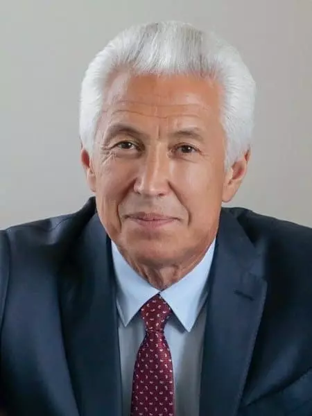 Vladimir Vasiliev - argazkia, biografia, bizitza pertsonala, berriak, 2021ko Dagestan burua