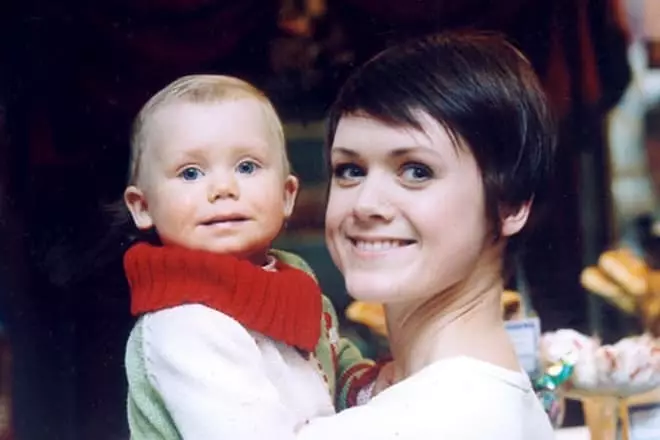 Ulyana Lopatkin cu fiica