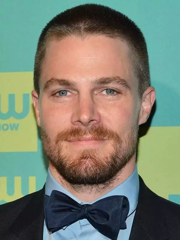 Stephen Amell - Tiểu sử, Ảnh, Cuộc sống cá nhân, Tin tức, Phim ảnh 2021