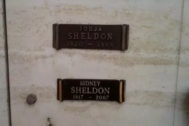 Sidney Sheldonun məzarı