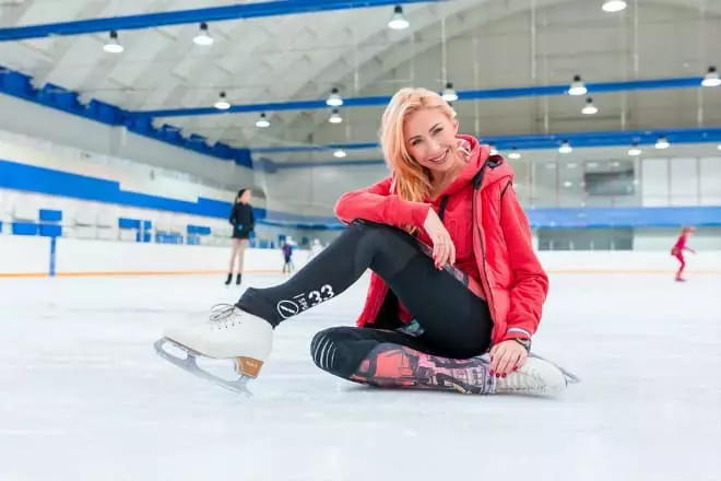 Anastasia Grebenkina di atas ais